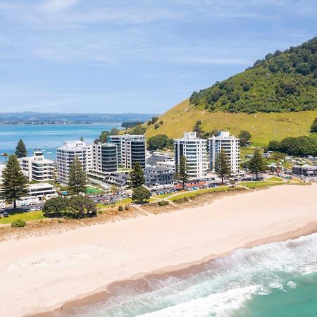 Oceanside Bliss - Absolute Beachfront - Uninterrupted Ocean Views With Pool Lägenhet Mount Maunganui Exteriör bild