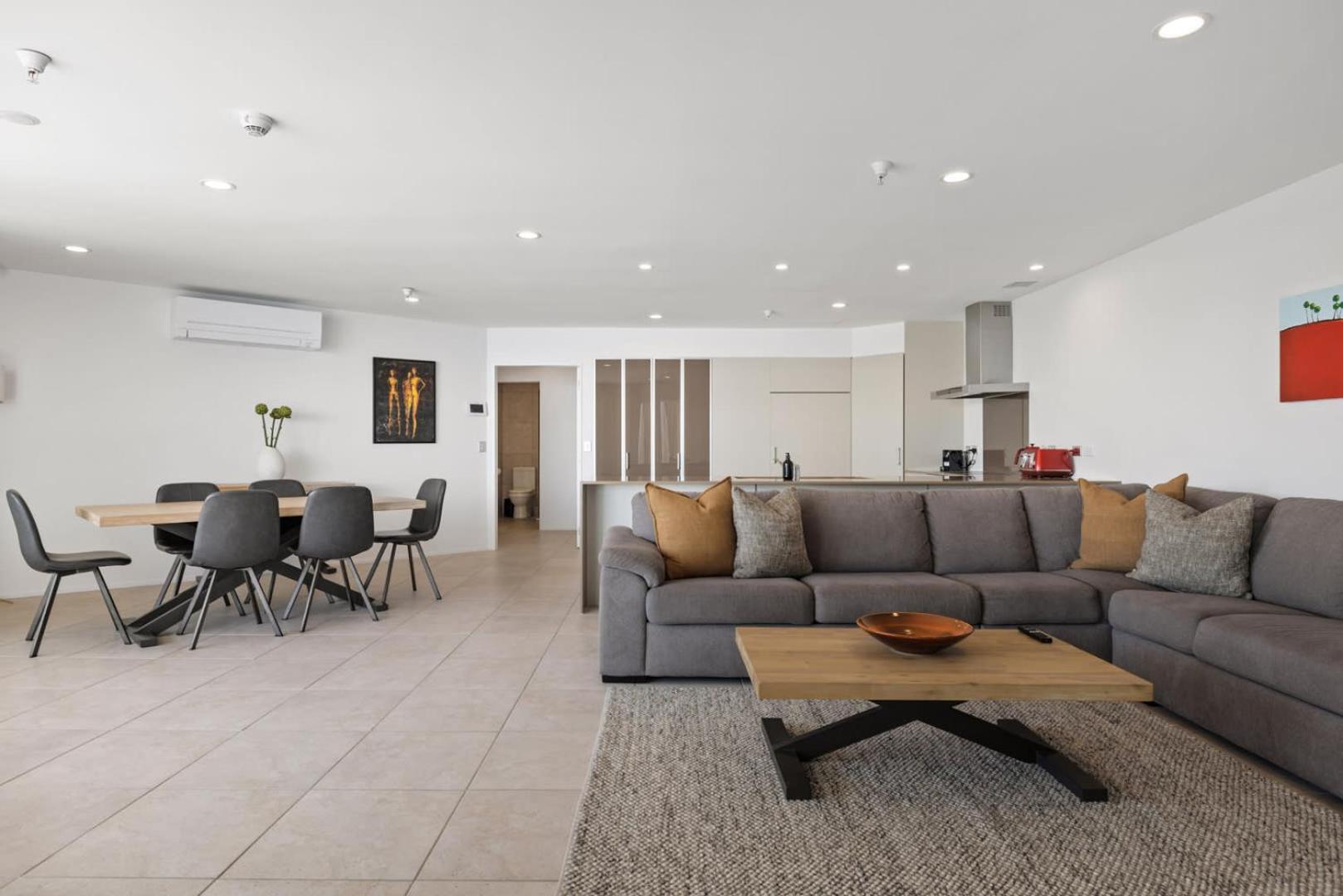 Oceanside Bliss - Absolute Beachfront - Uninterrupted Ocean Views With Pool Mount Maunganui Exteriör bild