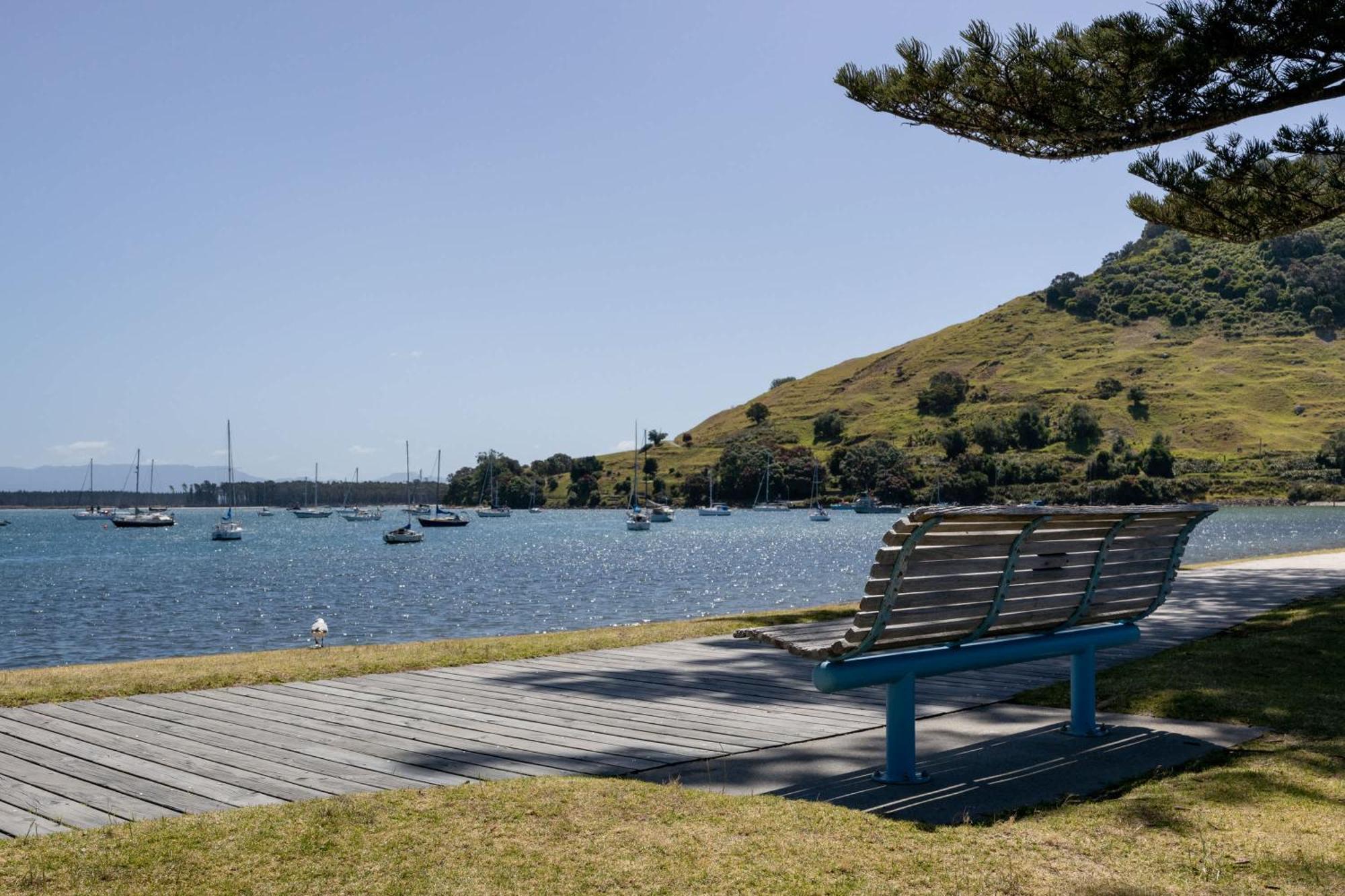 Oceanside Bliss - Absolute Beachfront - Uninterrupted Ocean Views With Pool Lägenhet Mount Maunganui Exteriör bild