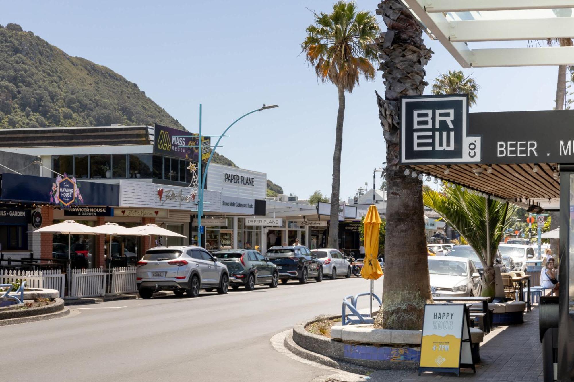 Oceanside Bliss - Absolute Beachfront - Uninterrupted Ocean Views With Pool Lägenhet Mount Maunganui Exteriör bild